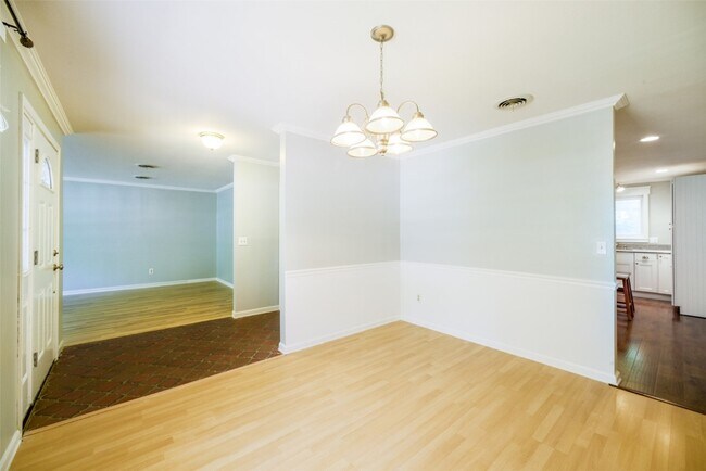 Building Photo - 427 Brass Lamp Dr