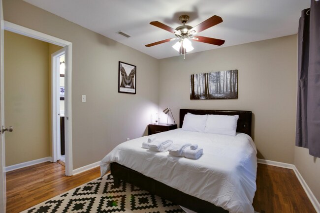 Foto del edificio - 1312 Hawkins St
