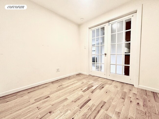 Foto del edificio - 155 Chrystie St