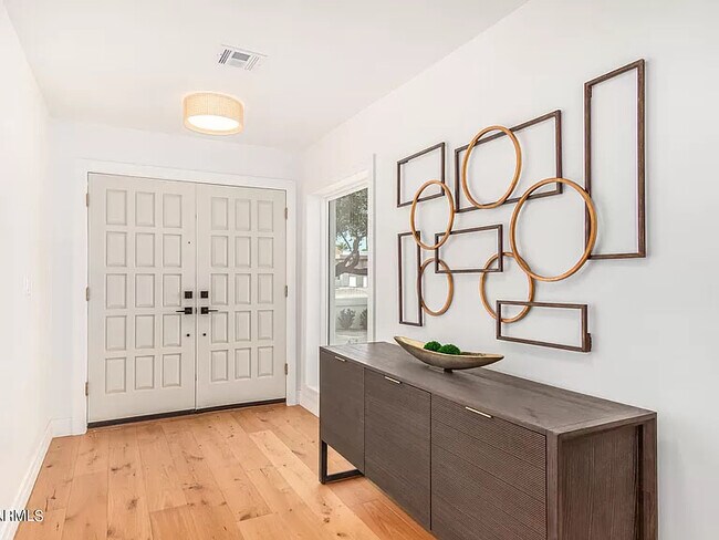 Foto del edificio - 16227 N 63rd Pl