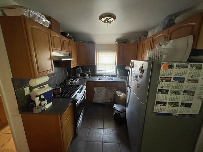 Kitchen - 144-23 223rd St
