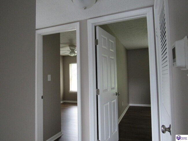 Foto del edificio - 244 Metts Ct