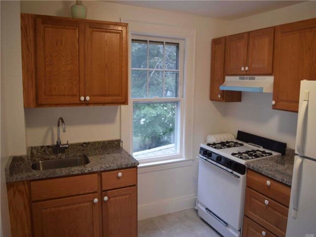 Primary Photo - 65 Hinsdale Ave