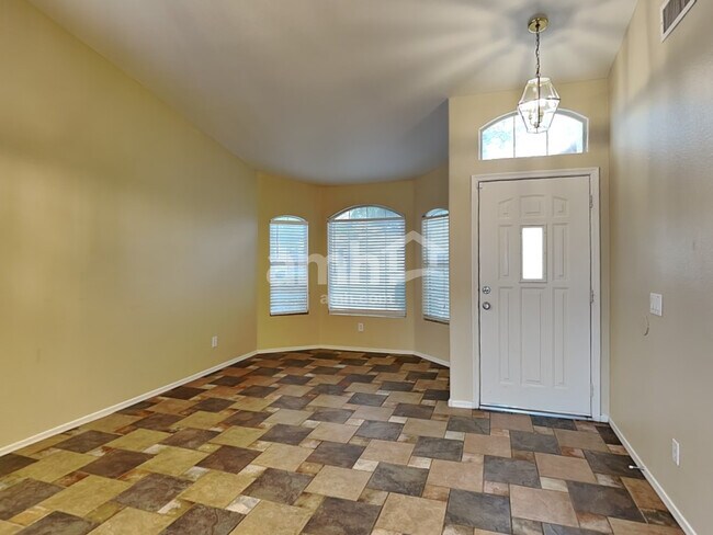 Foto del edificio - 12728 W Holly Street