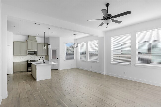 Foto del edificio - 12946 Rio Mariano Ln