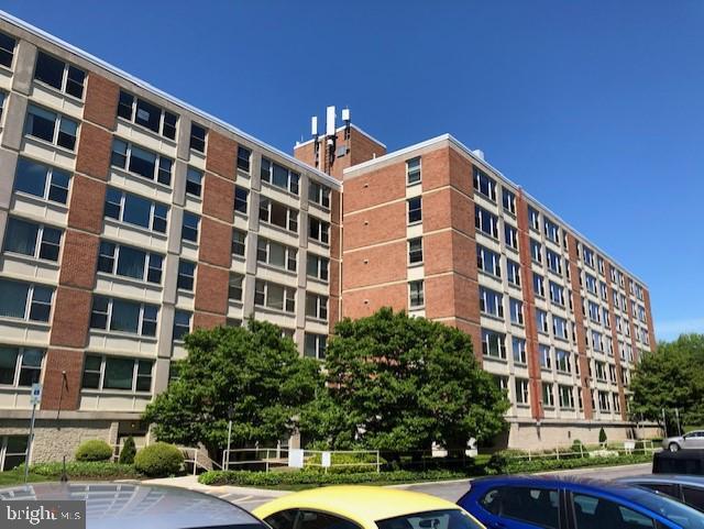 Foto del edificio - 4401 Roland Ave