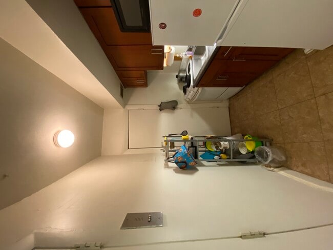 Building Photo - 33 Lancaster Terrace