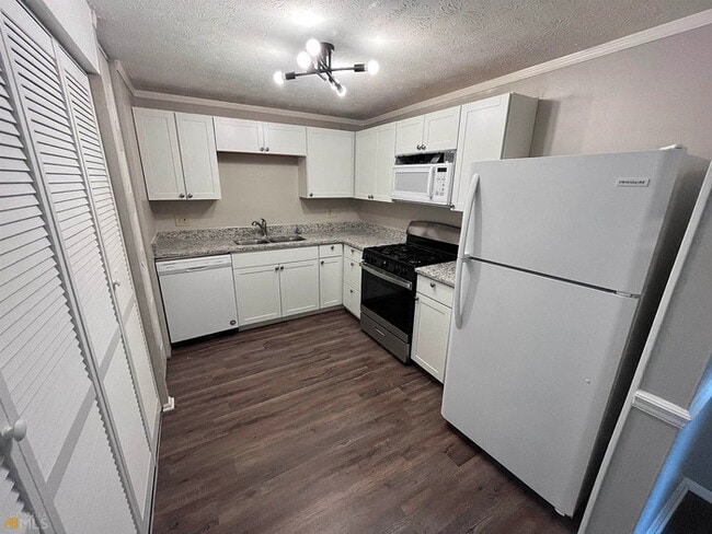 Foto del edificio - Well Renovated Single-family Home