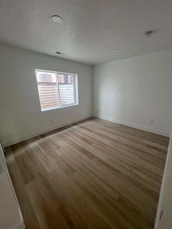 Foto del edificio - 1315 N 3830 W