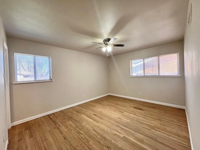 Building Photo - 4 Bedroom Located Near Elementary!