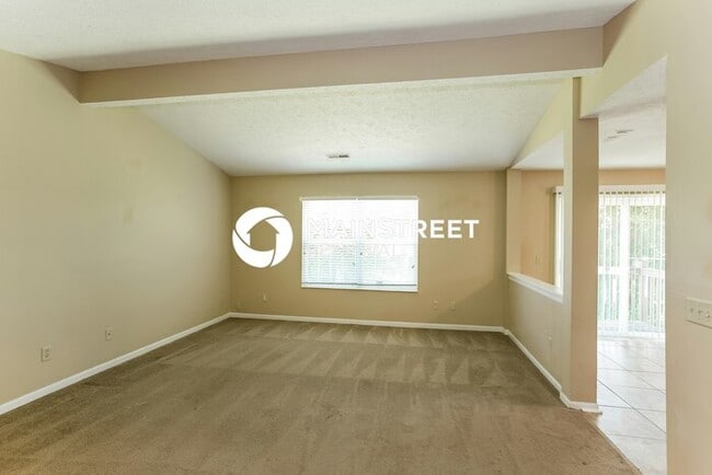 Foto del edificio - 3 Bedroom Pet-Friendly Home in Indianapoli...