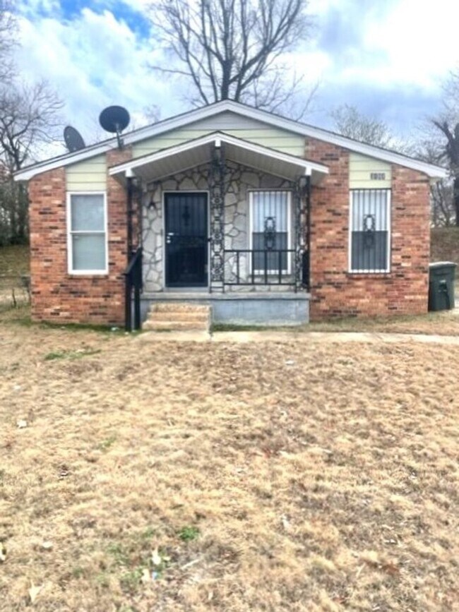 Building Photo - Nice home in Pisgah Heights