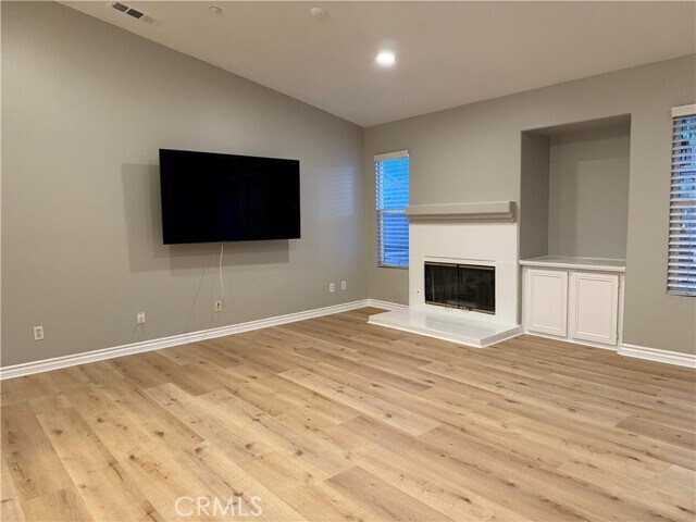 Foto del edificio - 15453 Sharon Ave