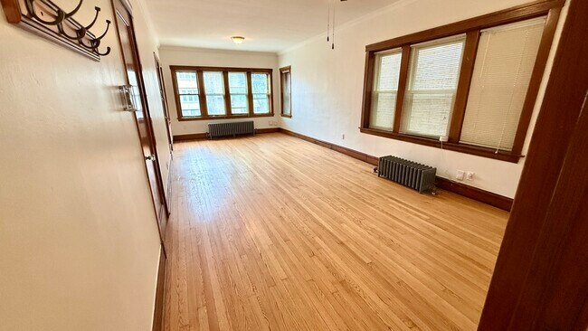Foto del edificio - 1820 Grove Ave