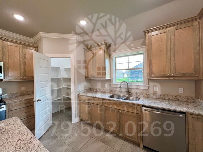 Foto del edificio - Siloam Springs- Single-Family Home- Popular Cedarwood Plan