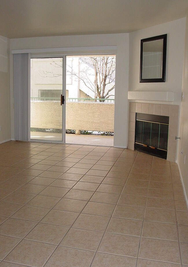 Building Photo - 3041 Casey Dr