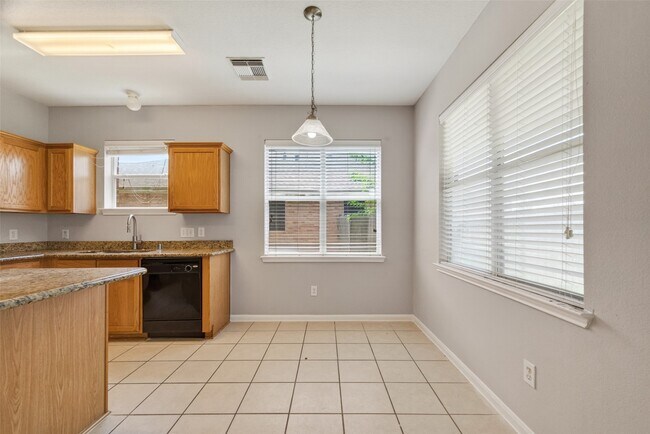 Foto del edificio - 16119 Gavin Ln