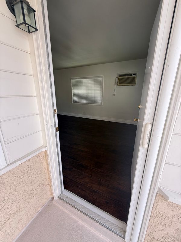 Foto del edificio - 11280 Morrison St