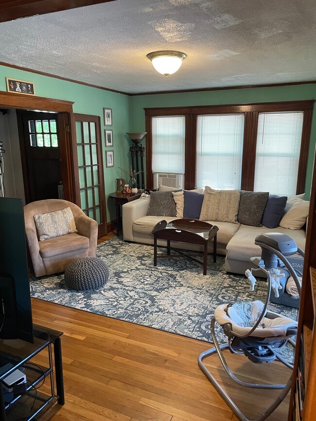 Living room - 44 Augustus Ave