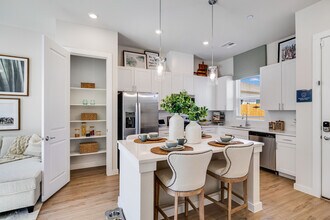 Yardly Elevon apartments — community photo - Yardly Elevon