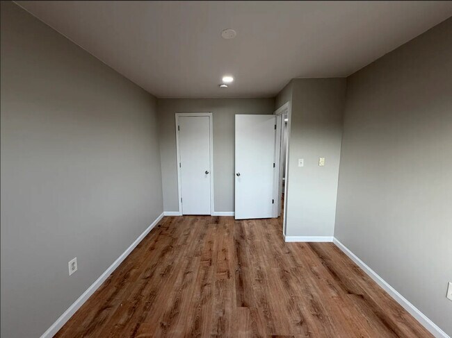 Foto del edificio - 5660 - 5670 Lancaster St