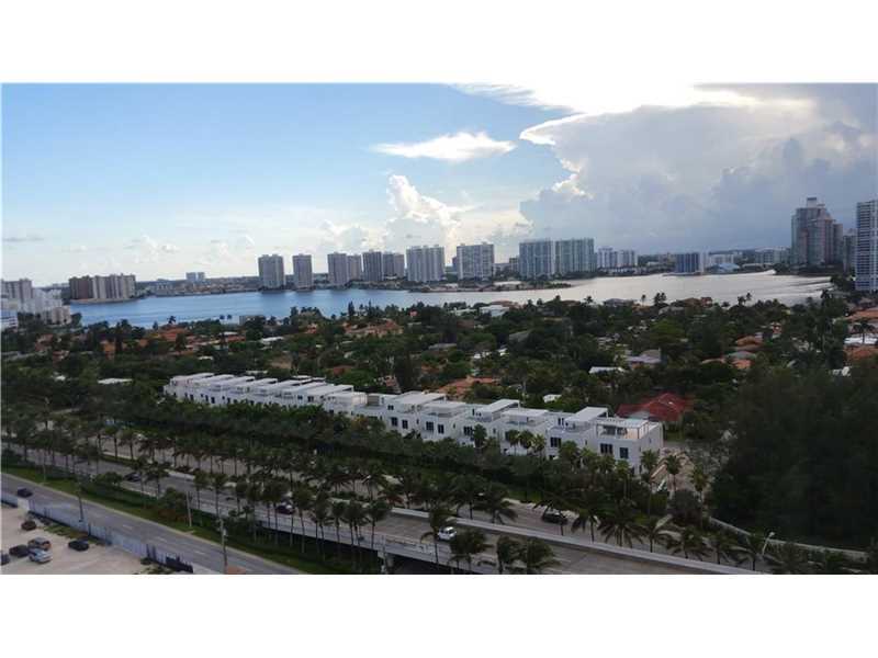 Primary Photo - 19111 Collins Ave