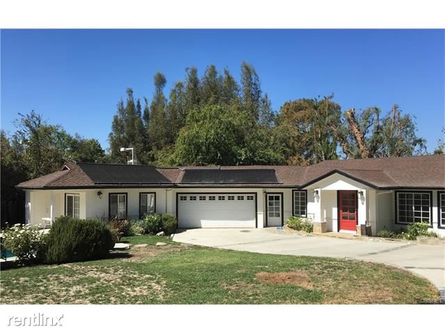 Primary Photo - 18433 Tarzana Dr