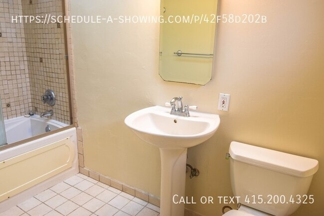 Building Photo - Beautiful 3 Bedroom Home in New Monterey