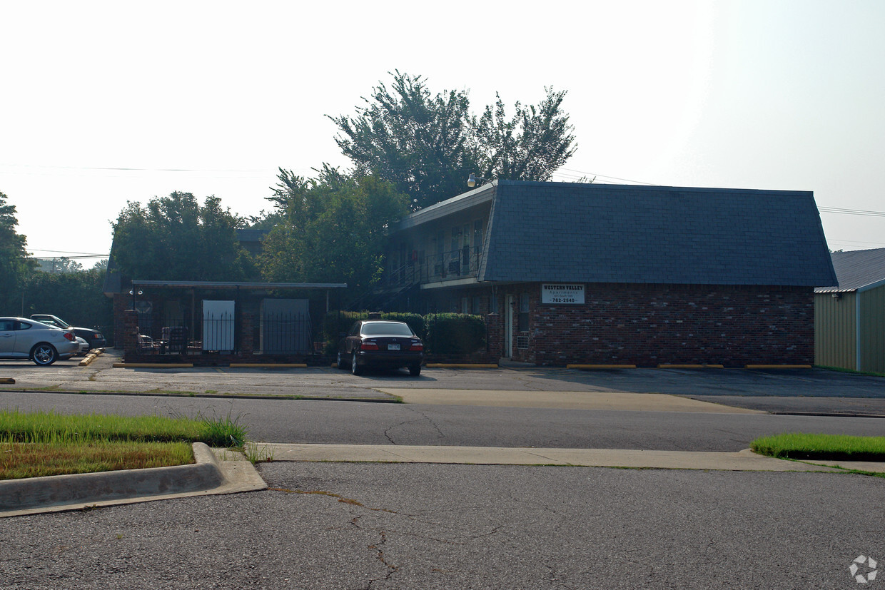 Building Photo - Western Valley Apartments