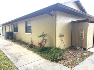 Building Photo - 2560 Borinquen Dr