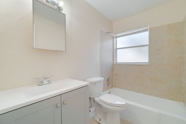 Foto del edificio - 616 8th St