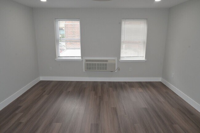 Building Photo - 3564 Ruth St