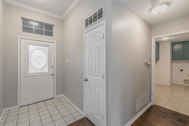 Foto del edificio - 344 College St S