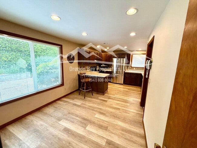 Building Photo - 93327 Hillcrest Ln