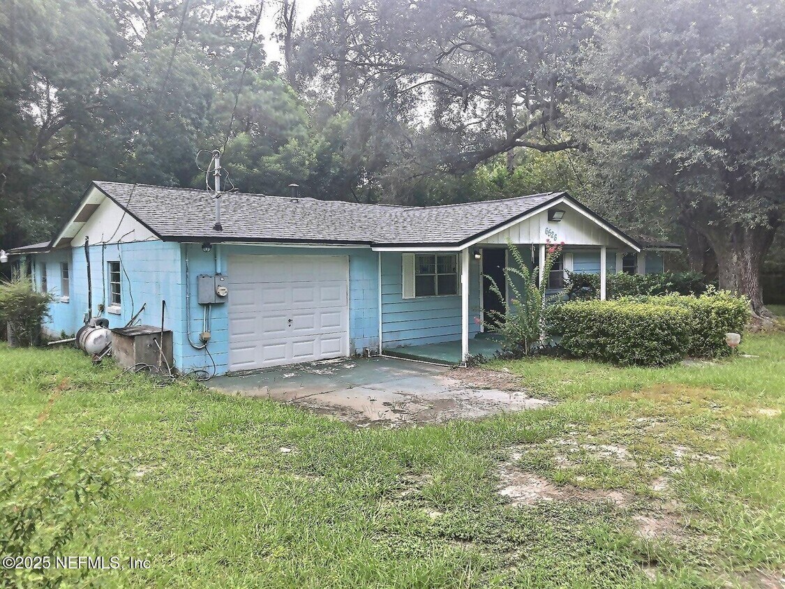 Foto principal - 6526 Ribault Rd
