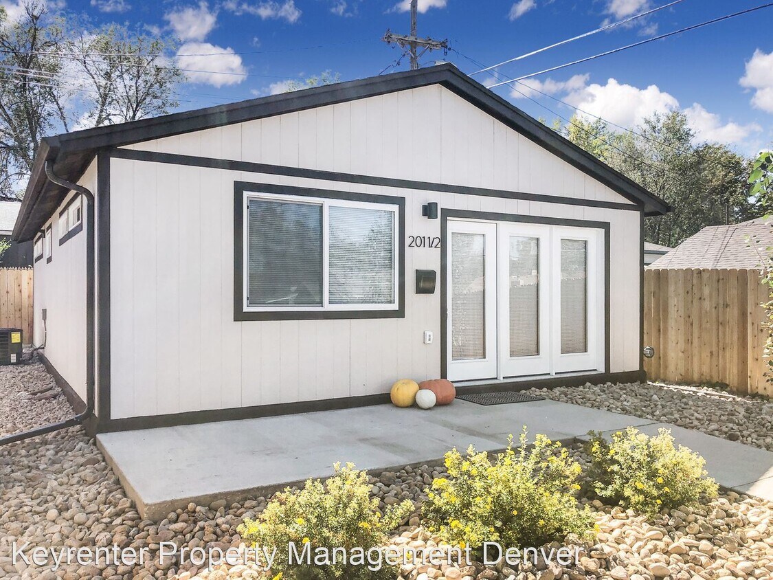 Primary Photo - 2 br, 1 bath House - 201 1/2 S Meade St