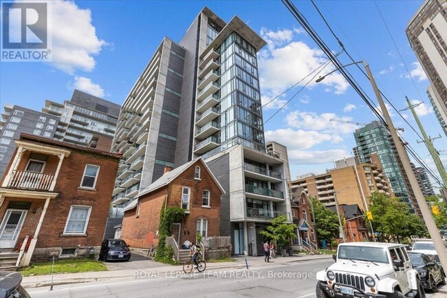 Building Photo - 224 Lyon St. N