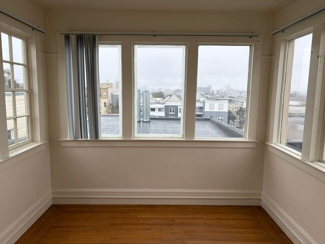 Photo - Cool Pad Near USF with Fantastic City Views** Townhome