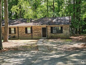Building Photo - 111 Jay Ln