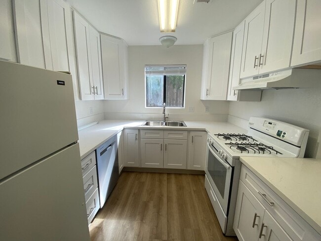 Foto del edificio - La Tierra Garden Apartment (29)