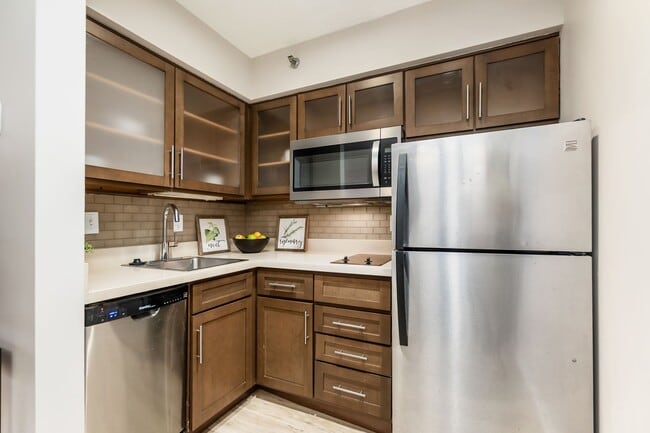 Building Photo - ReVi Worthington Crossing