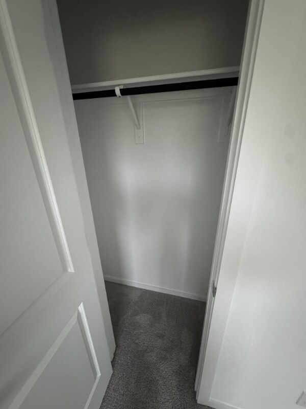 Building Photo - 7116 Waterford Crk Ct