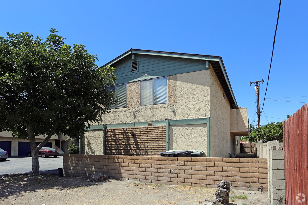 Foto del edificio - 11791 Trask Ave