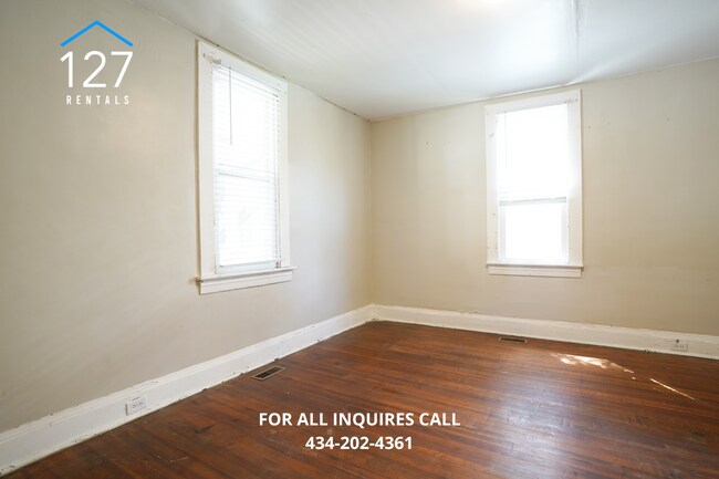 Foto del edificio - Comfortable 3BR Lynchburg Duplex with Easy Access to City Amenities