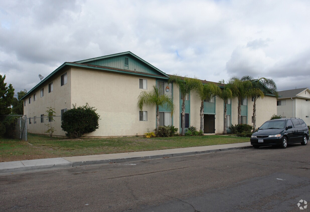 Primary Photo - 388 Zenith St