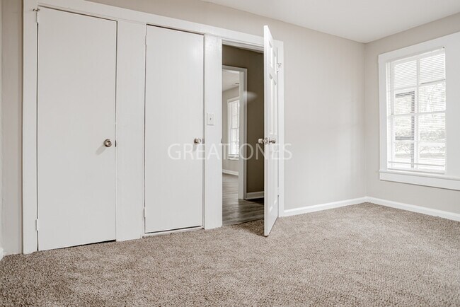 Building Photo - NOW OFFERING $250 OFF FIRST FULL MONTH IF ...