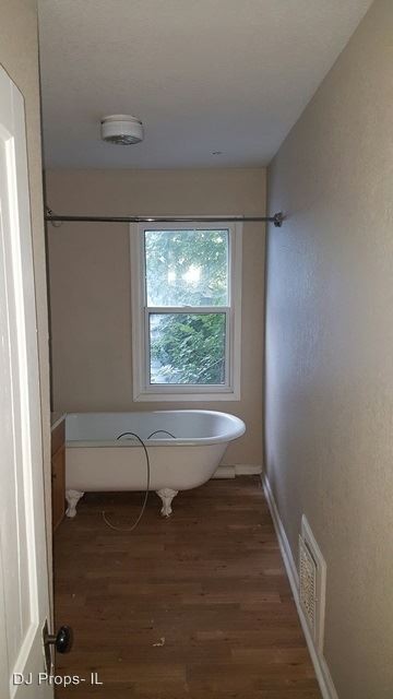 Foto del edificio - 3 br, 1 bath House - 2412 7th Avenue