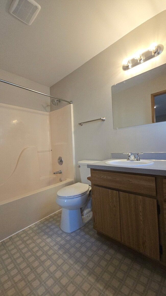 Photo - 2927 Federal Ave., Everett, WA 98201 Apartment