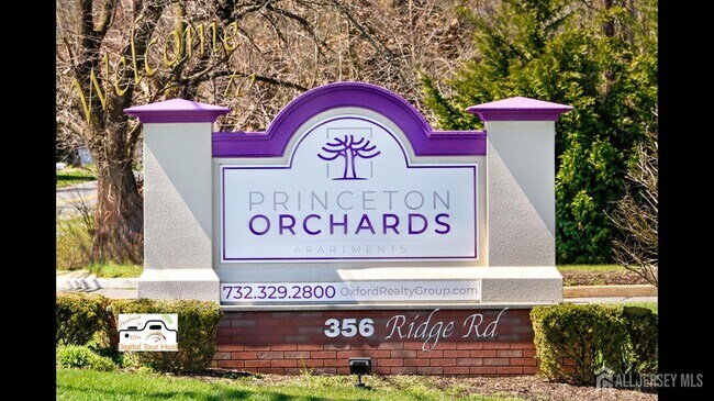 Foto del edificio - 356 Ridge Rd