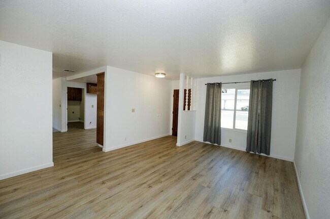 Foto del edificio - 728 Wawona St